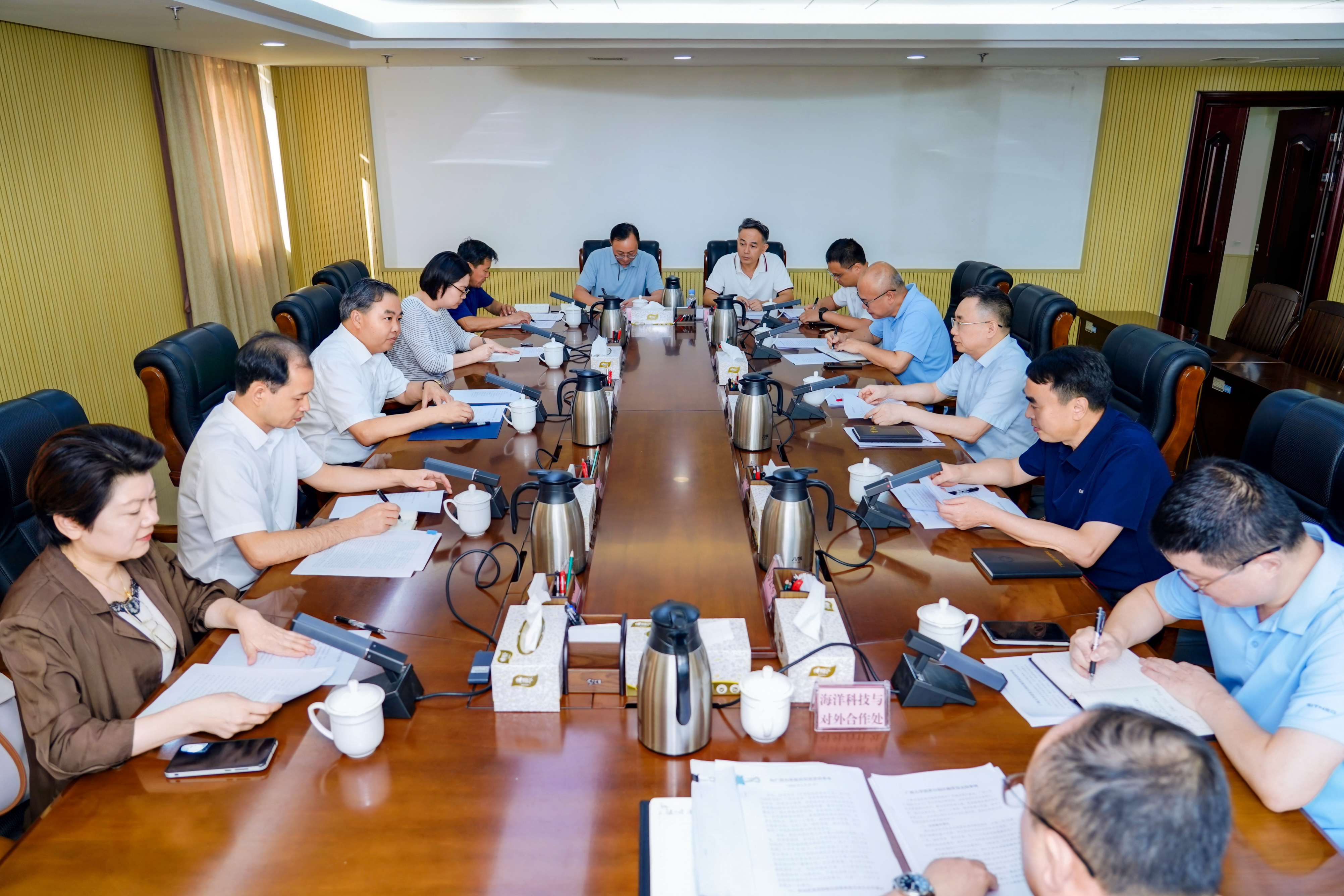                 肖建庄带队赴自治区海洋局调研（2026-09-25）